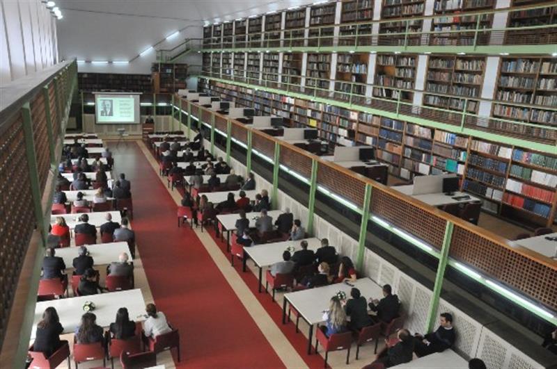 المكتبة المركزية لجامعة اسطنبول