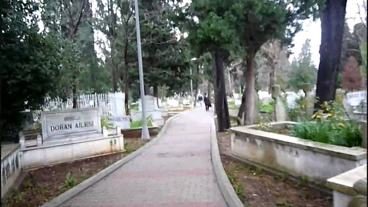 مقبرة كاراجااحمد